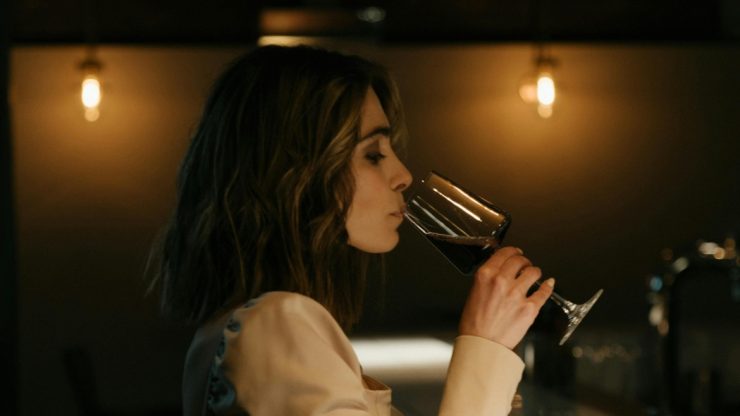 An ordinary person who stands out from the crowd